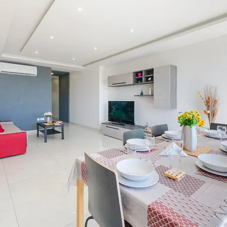 New Spacious With Amazing View Bugibba Apartman *