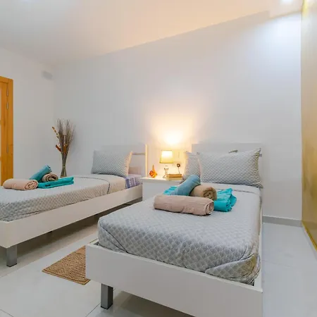 New Spacious With Amazing View Bugibba Lejlighed