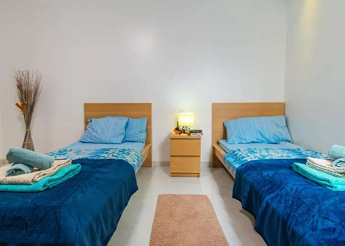 アパート New Spacious With Amazing View Bugibba セント・ポールズ・ベイ