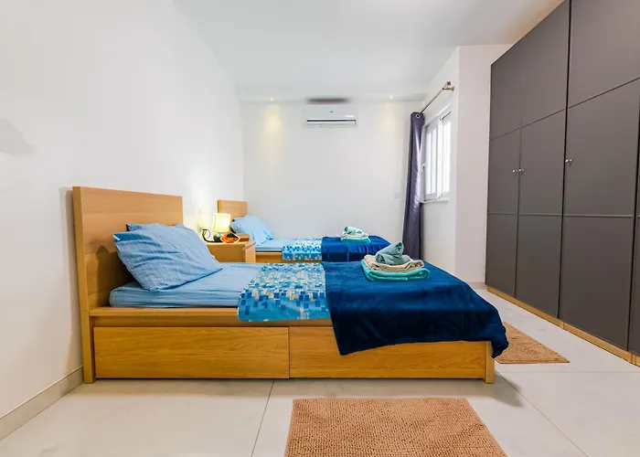 New Spacious With Amazing View Bugibba アパート *