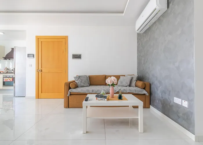 New Spacious With Amazing View Bugibba アパート セント・ポールズ・ベイ