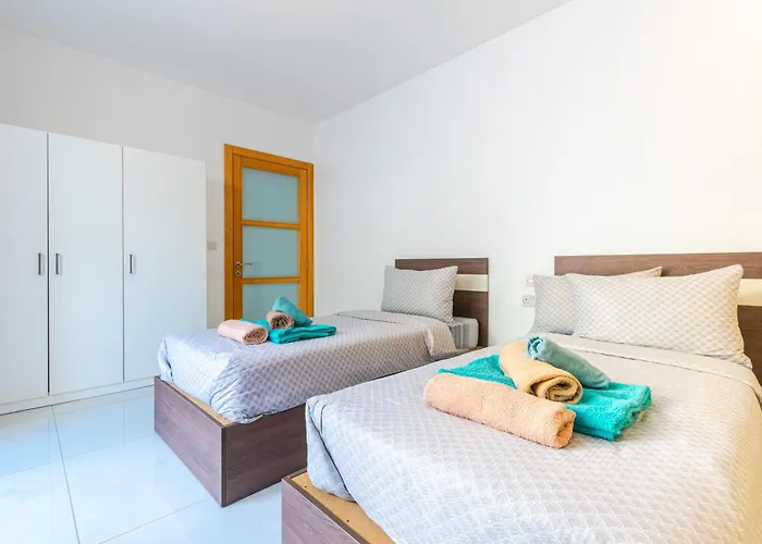 アパート New Spacious With Amazing View Bugibba