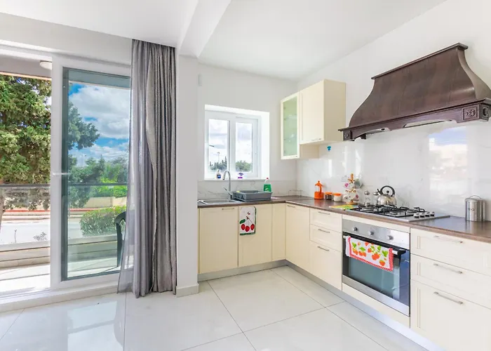 New Spacious With Amazing View Bugibba アパート セント・ポールズ・ベイ